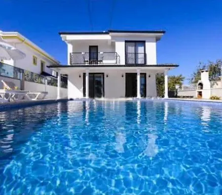 Dolce Villa